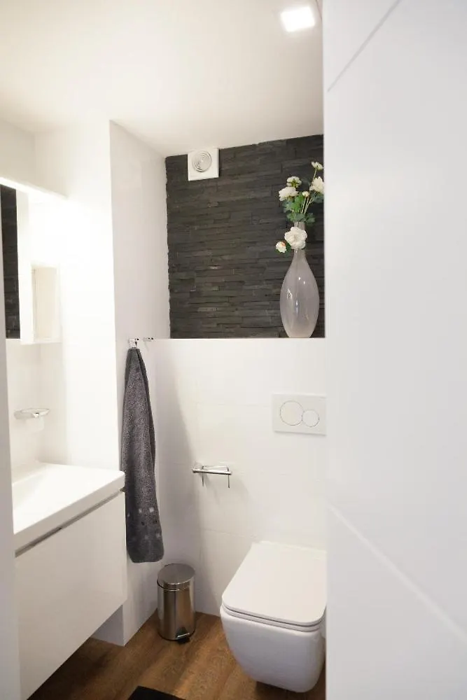 Apartman 3Kk - 115M2 V Klidne Lokalite - Praha 4 0*, Prag