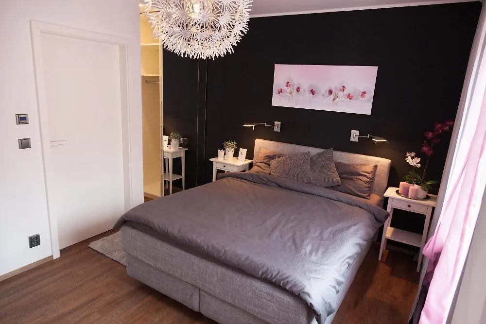 Apartman 3Kk - 115M2 V Klidne Lokalite - Praha 4 Tjeckien