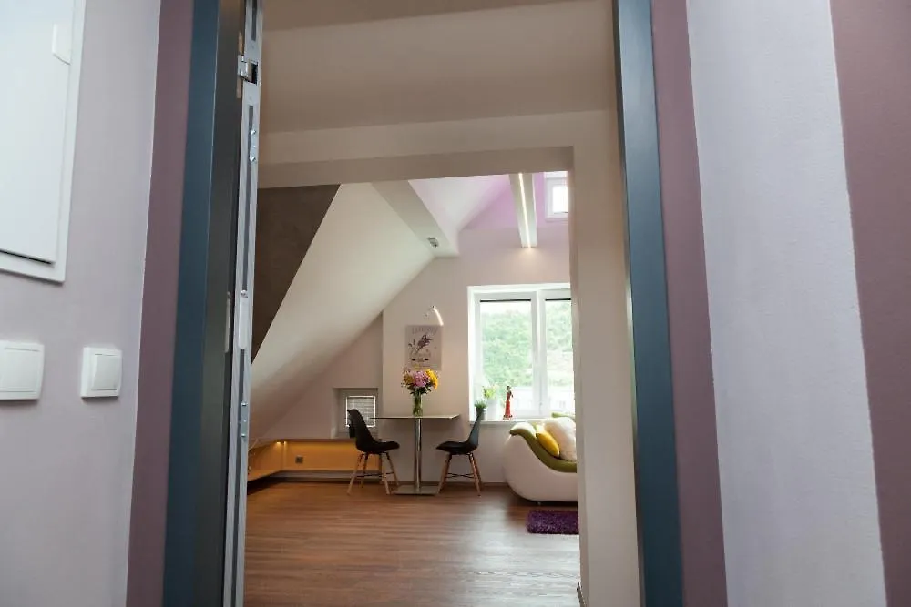 Apartman 3Kk - 115M2 V Klidne Lokalite - Praha 4 Lägenhet